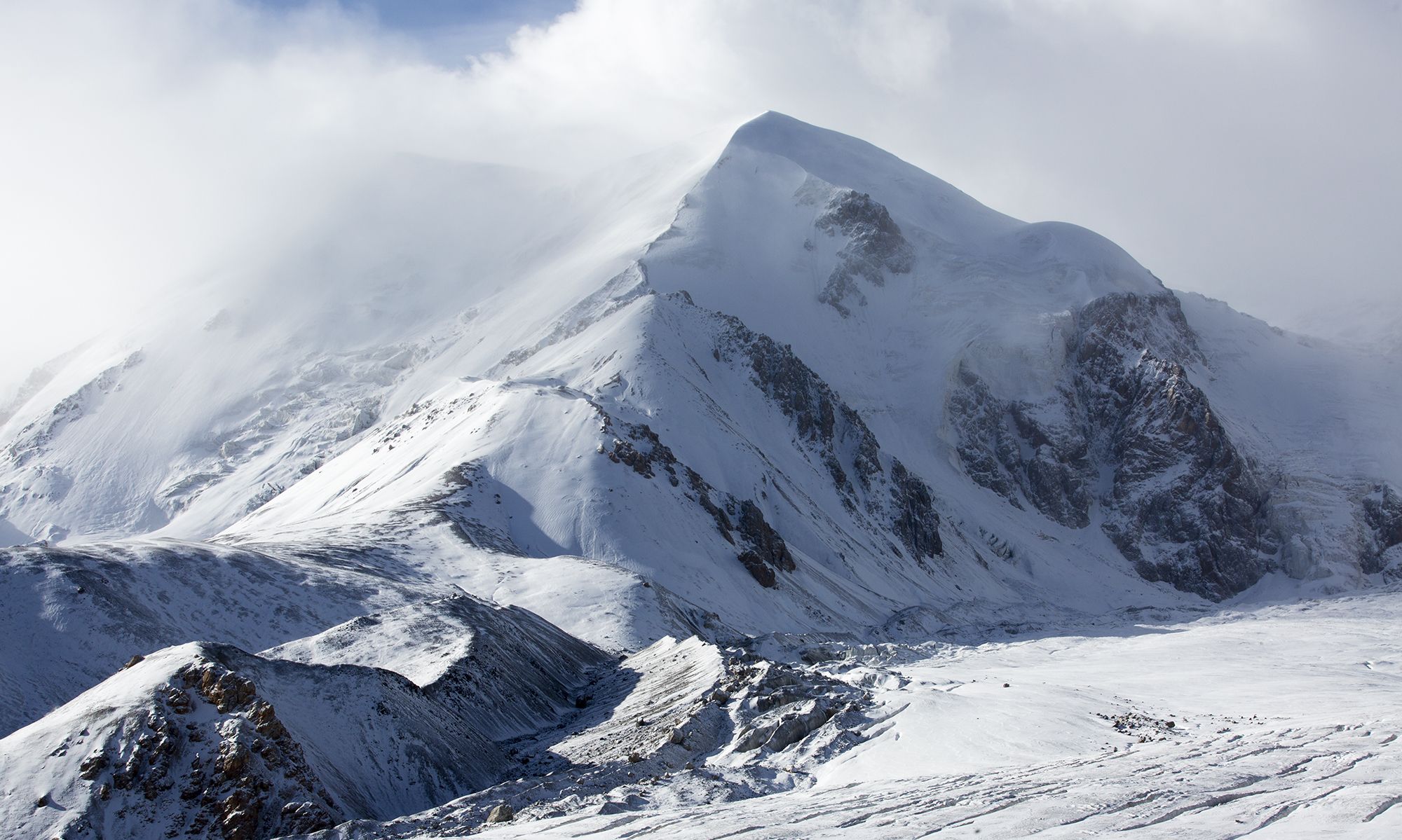 阿尼玛卿雪山观景台图片