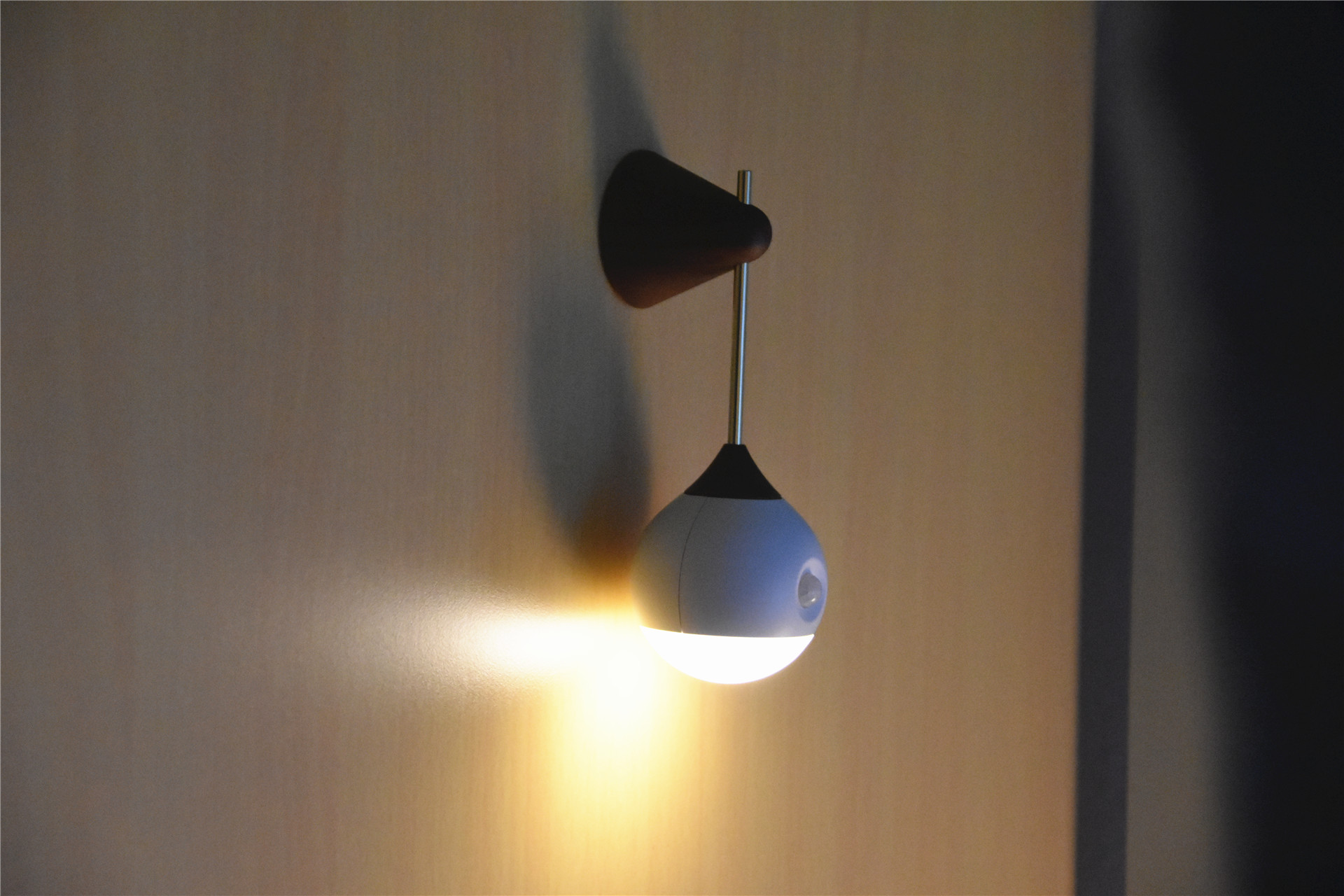 懂你的照明灯,采用引力美学,向物小明感应夜灯|夜灯|灯球|感应_新浪新