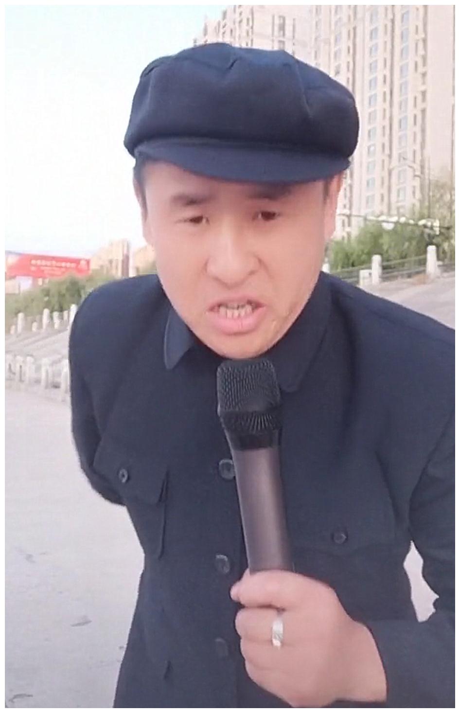 在10多年的时间里曾经登上了非常6 1超级模仿秀,星光大道以及北京卫视