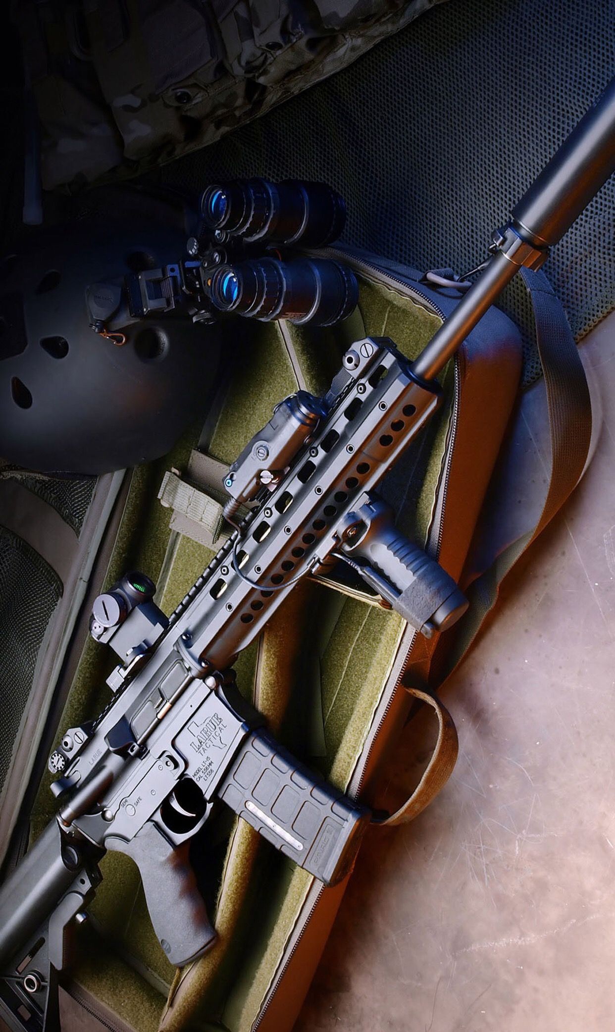 霸气枪械手机壁纸:如果送给你一把,你会选择哪一只呢__财经头条