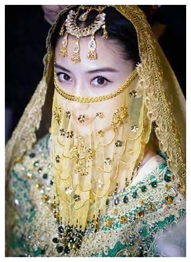 戴面纱最美的女星:唐嫣,赵丽颖,刘诗诗,迪丽热巴,都输给了她
