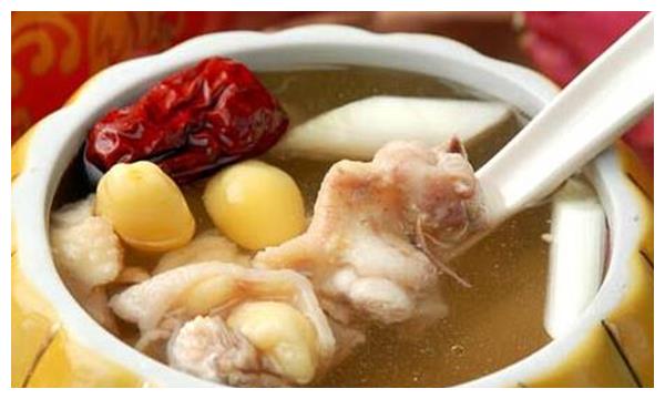 产后补气血的食物有哪些汤_产后补气血的食物有哪些