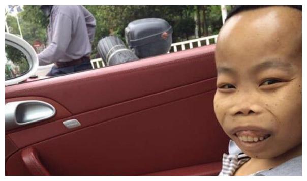 卢本伟凉了,陈山凉了,天佑凉了,只有她在网红界是绝对不会凉的