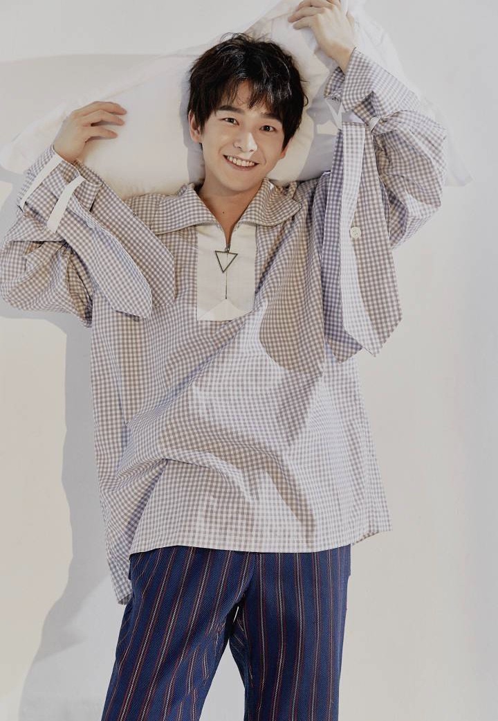 彭昱畅真的是宝藏男孩笑起来真的太有感染力了阳光