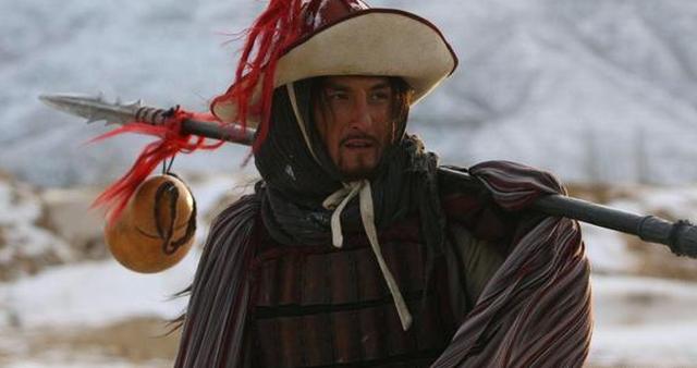 此人手持镔铁双剑,能跟卢俊义大战100回合不分胜负|水浒传|孙安