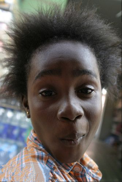 直击:非洲人的多变发型,凉快有个性,美发师收益高|美发师|发型|头发