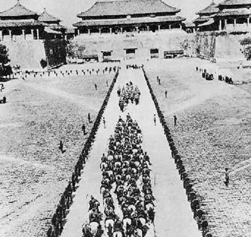 八国联军攻陷北京城老照片,惨痛的历史画面