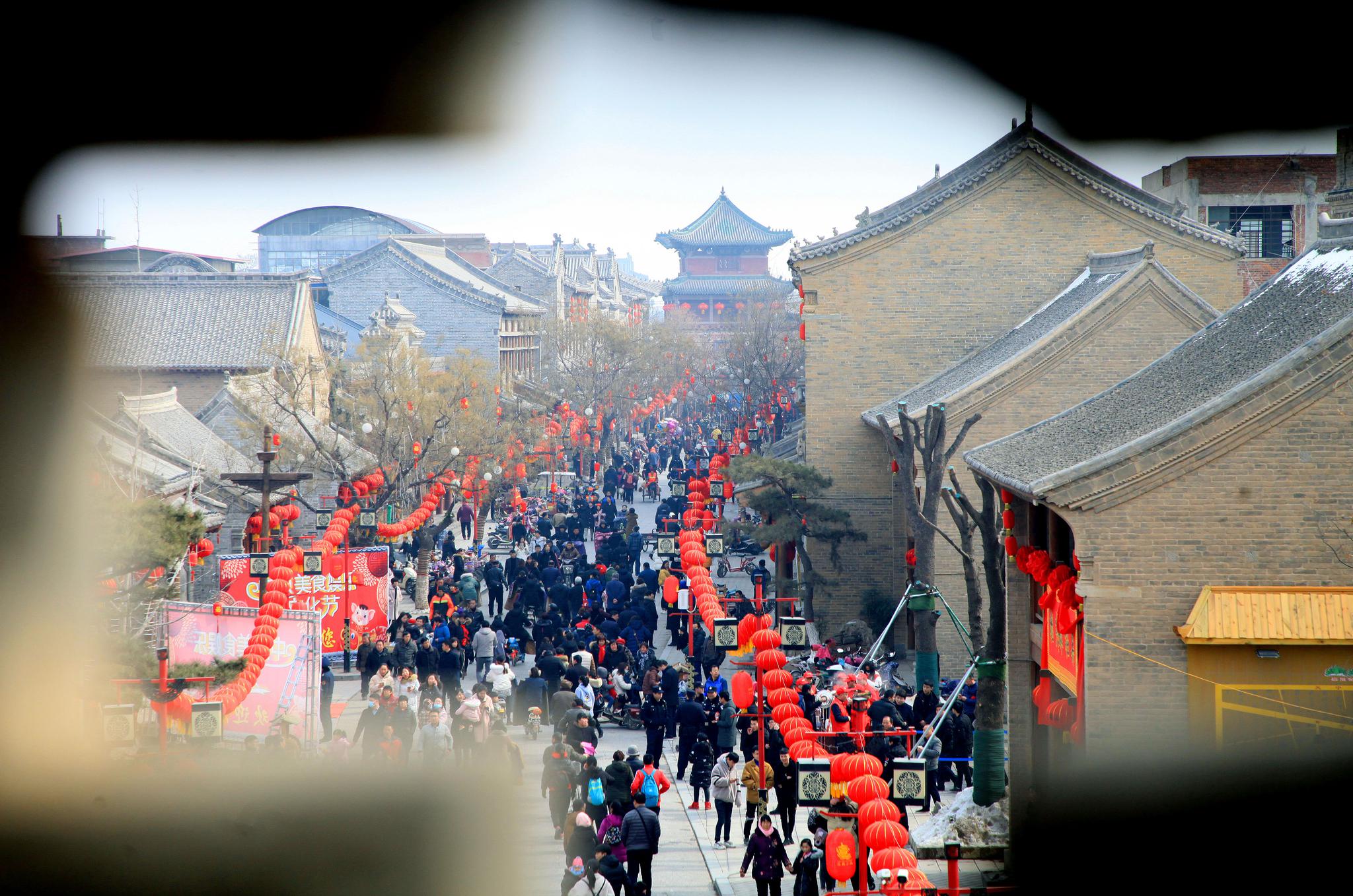 航拍华北最大古庙会 每年数百万人参加 被称“中国式狂欢节”|庙会|浚县|华北|狂欢节|摄影师_新浪新闻
