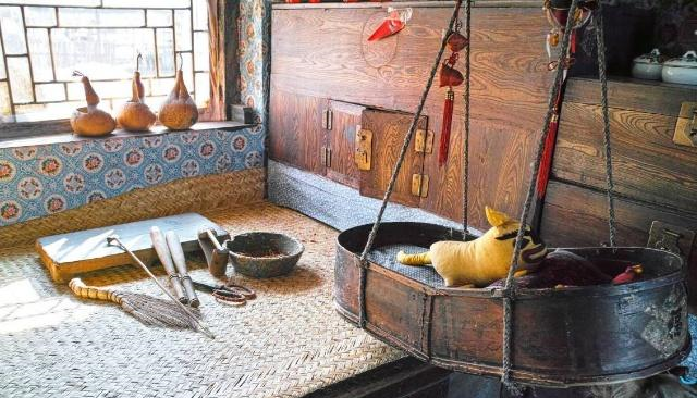 一家人睡在一个炕上东北人睡觉不害羞么或许看完就明白了