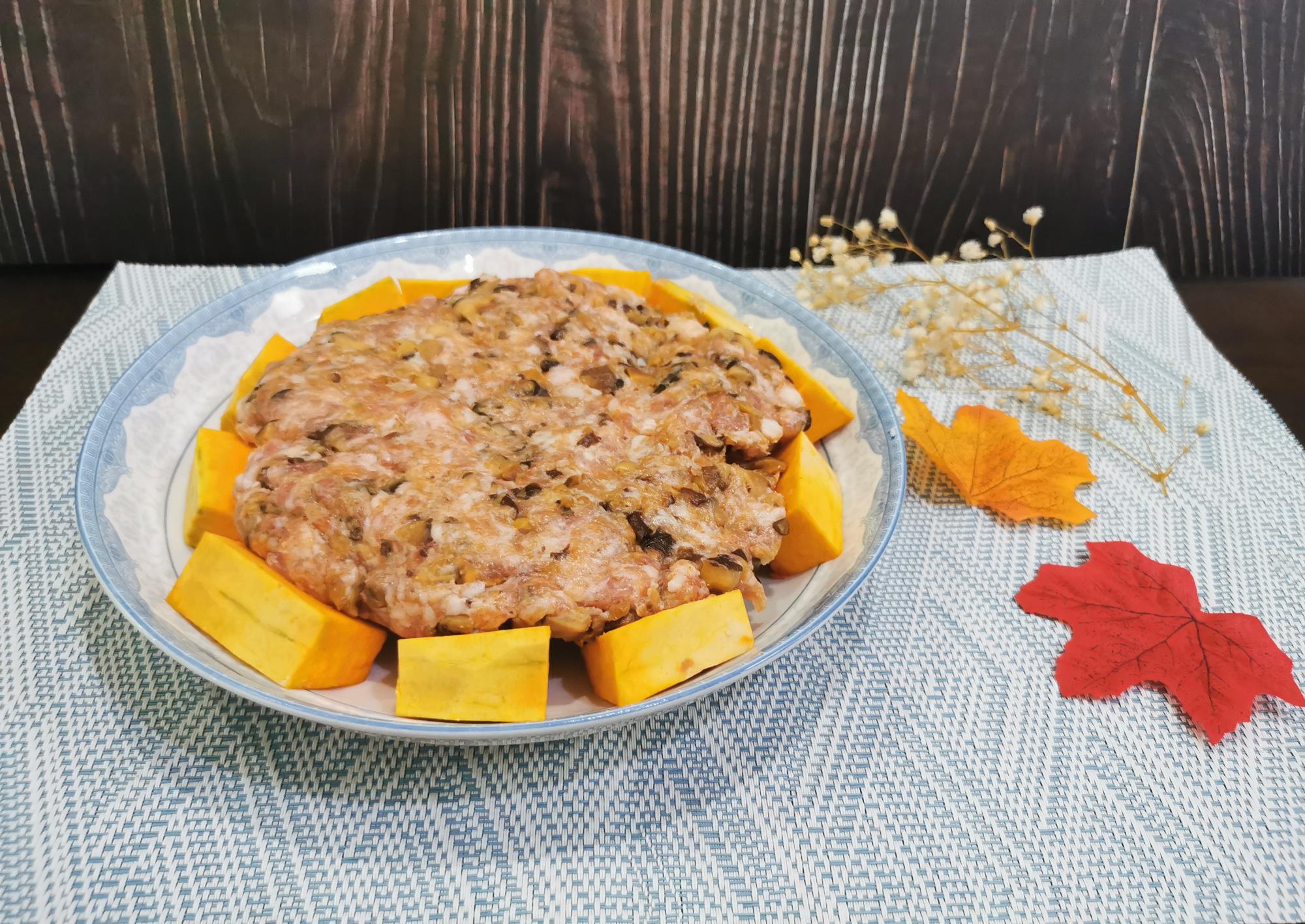 南瓜和猪肉这样做来吃,荤素搭配,营养价值翻一倍