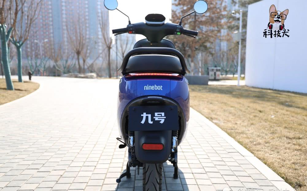 电子地理围栏技术,精确锁定车辆位置等强大功能,还有专属的segway