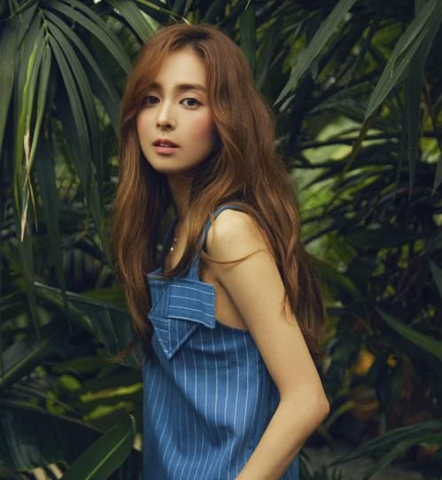 韩国演员林恩京时尚写真,晶透双眸格外迷人!