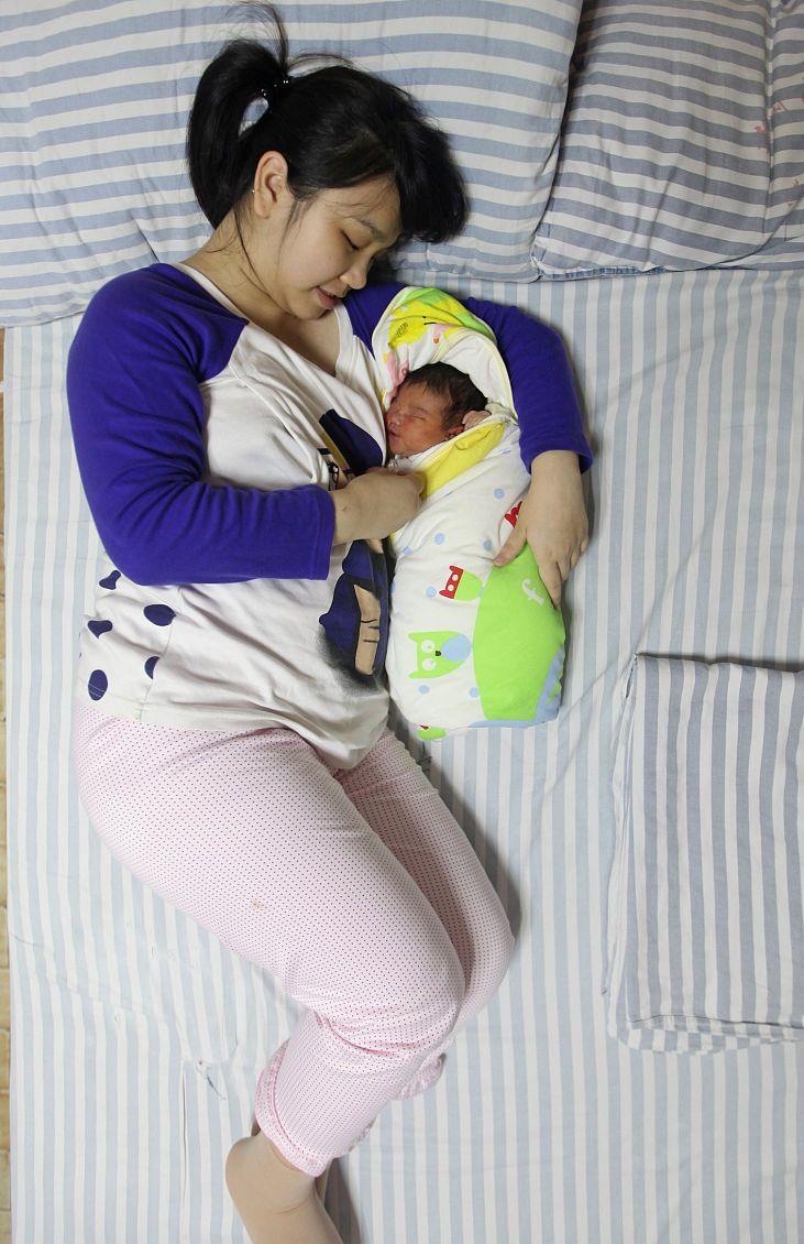 这些给宝宝喂奶的误区,宝妈们有踩中的吗?正确的喂奶方式不可少