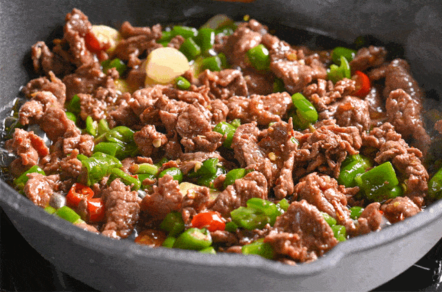 小炒牛肉:鲜香入味,口感嫩滑,让你的味蕾瞬间爆炸|牛肉|味蕾|黄牛肉