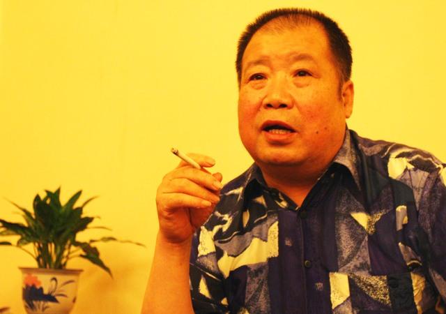 一组作家二月河的照片,他的三部"帝王系列"作品,你都看了吗?