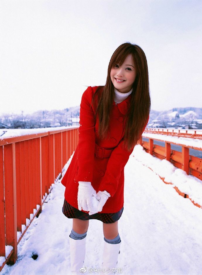 美丽雪景中的秋田美人 美丽雪景中的秋田美人