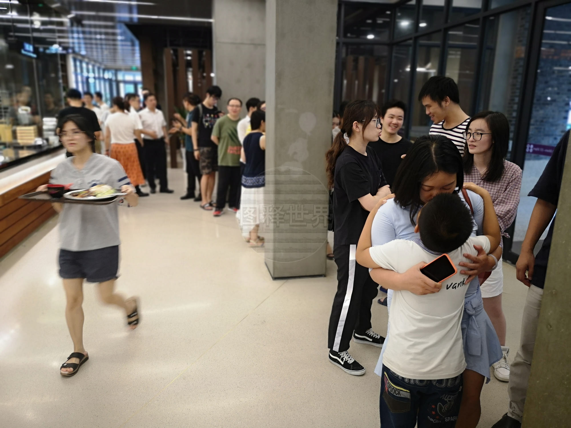 浙江大学网红西餐厅市价80多牛排只需33元校外市民排队蹭美食