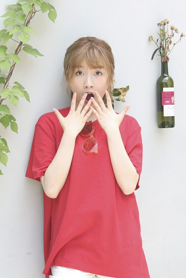 百变风格女神李浩菲时尚造型明星写真