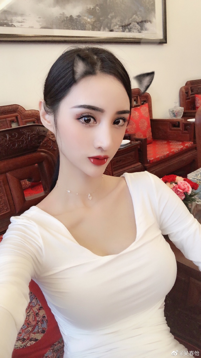 魅力网红女主播吴春怡迷人性感美照欣赏_高清图集_新浪网