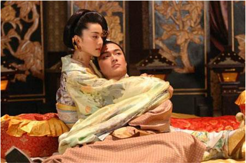 唐玄宗娶儿媳杨玉环违背了伦理道德为何儿子李瑁不出来反对