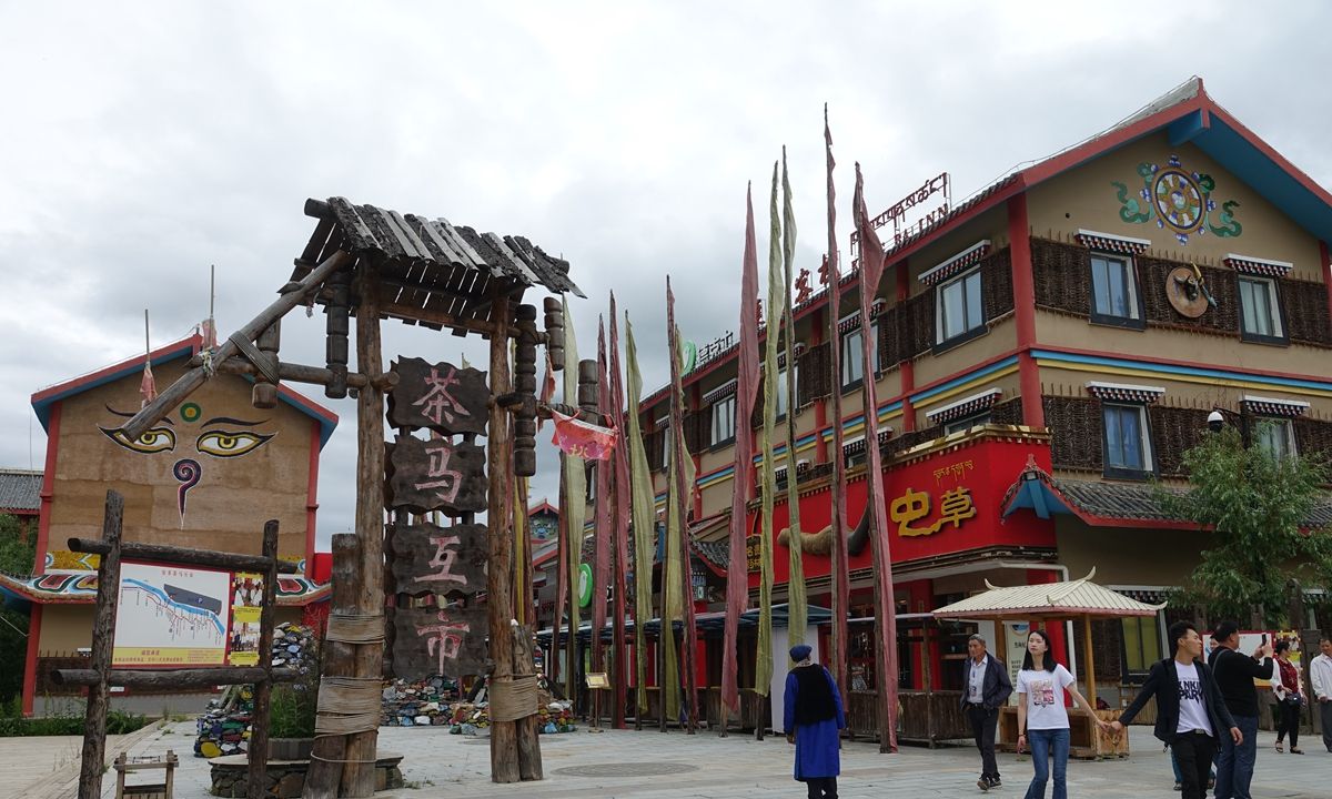 位于阿坝松潘川主寺的岷江源融入茶马互市打造的不错但商气不旺