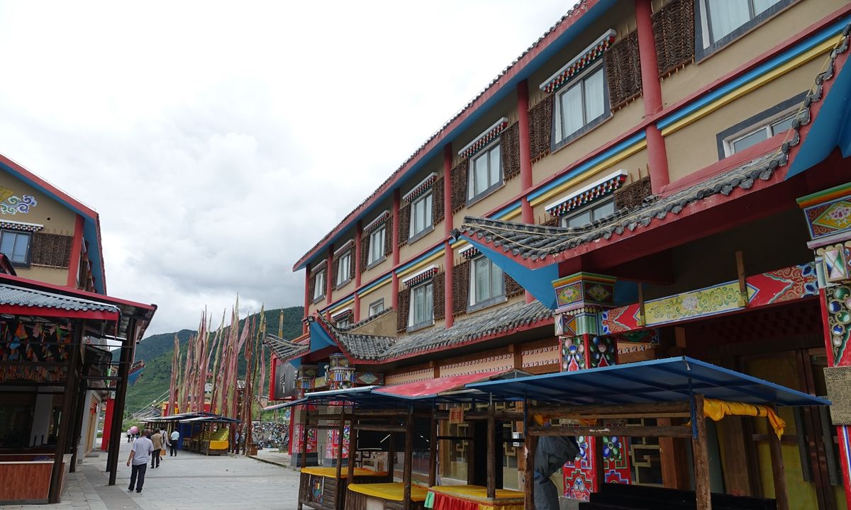 位于阿坝松潘川主寺的岷江源融入茶马互市 打造的不错但商气不旺_新浪新闻