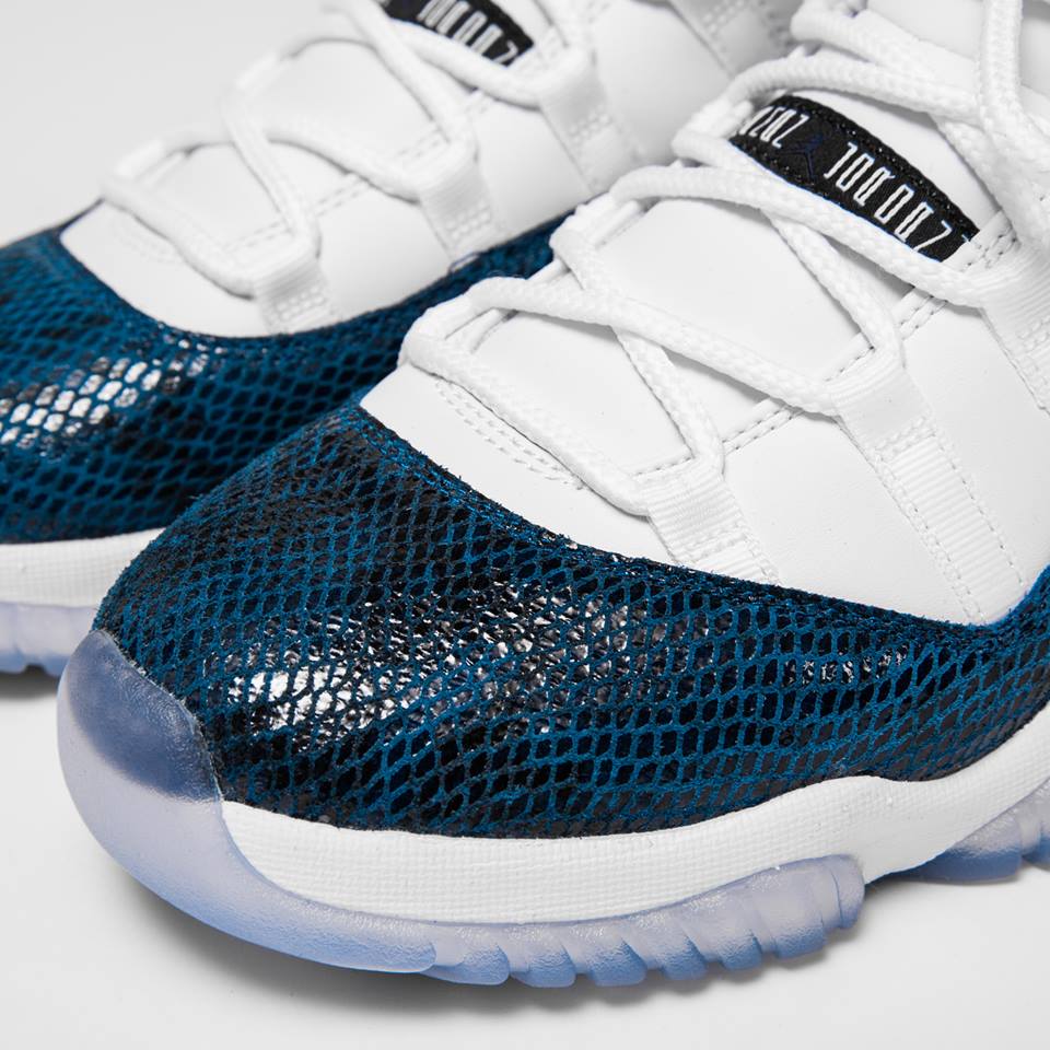 跑道就绪airjordan11low蓝蛇全尺码登场