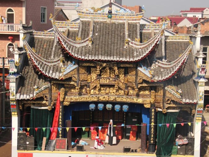 江西乐平古戏台飞檐翘角突兀多姿建造工艺精湛