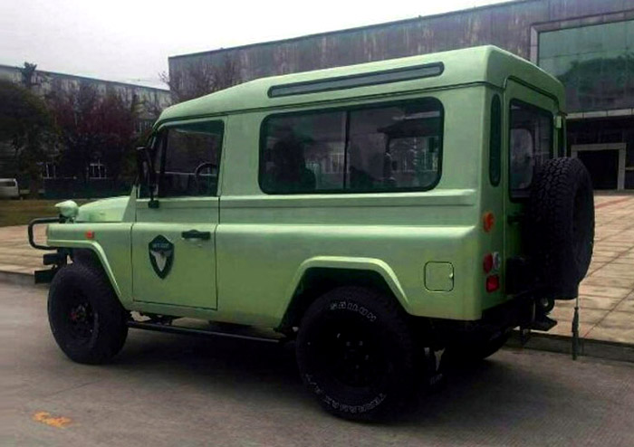 路虎版的北京212,能上山下河,能买菜代步,回头率高过大g