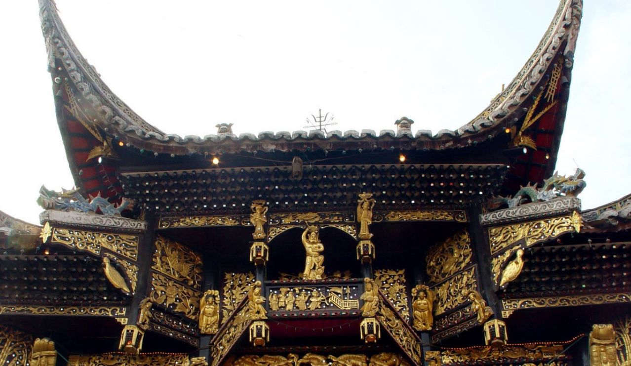 江西乐平古戏台飞檐翘角突兀多姿建造工艺精湛