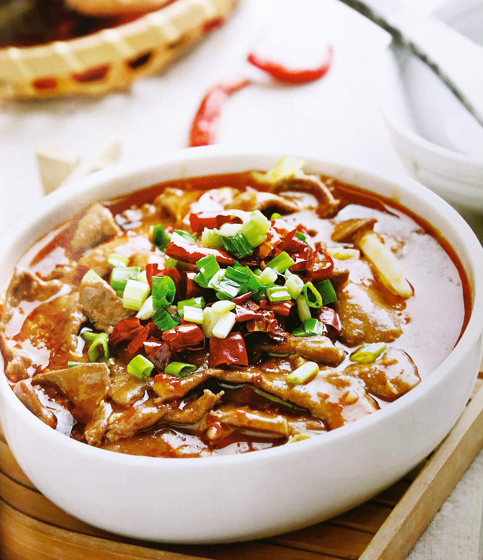 红枣枸杞配猪肝一道养生的美食你知道怎么处理才是最好的吗