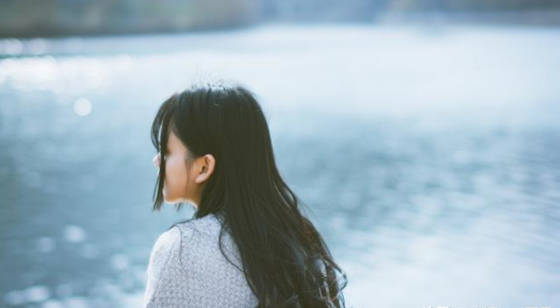 用最好的年华换来最深刻教训所谓值得回头一看全都是活该