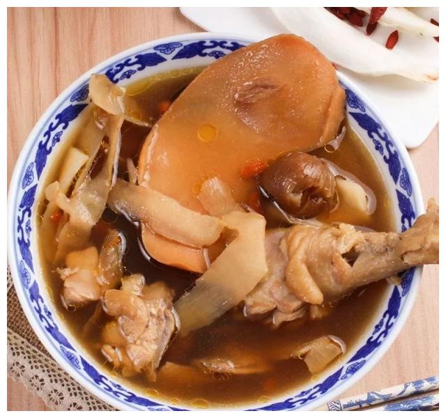 伤筋最怕三种食物_筋骨第一补食物