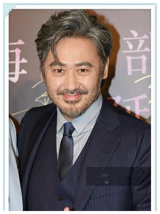 看吴秀波对经纪人结婚的态度,就知道他为啥会火了