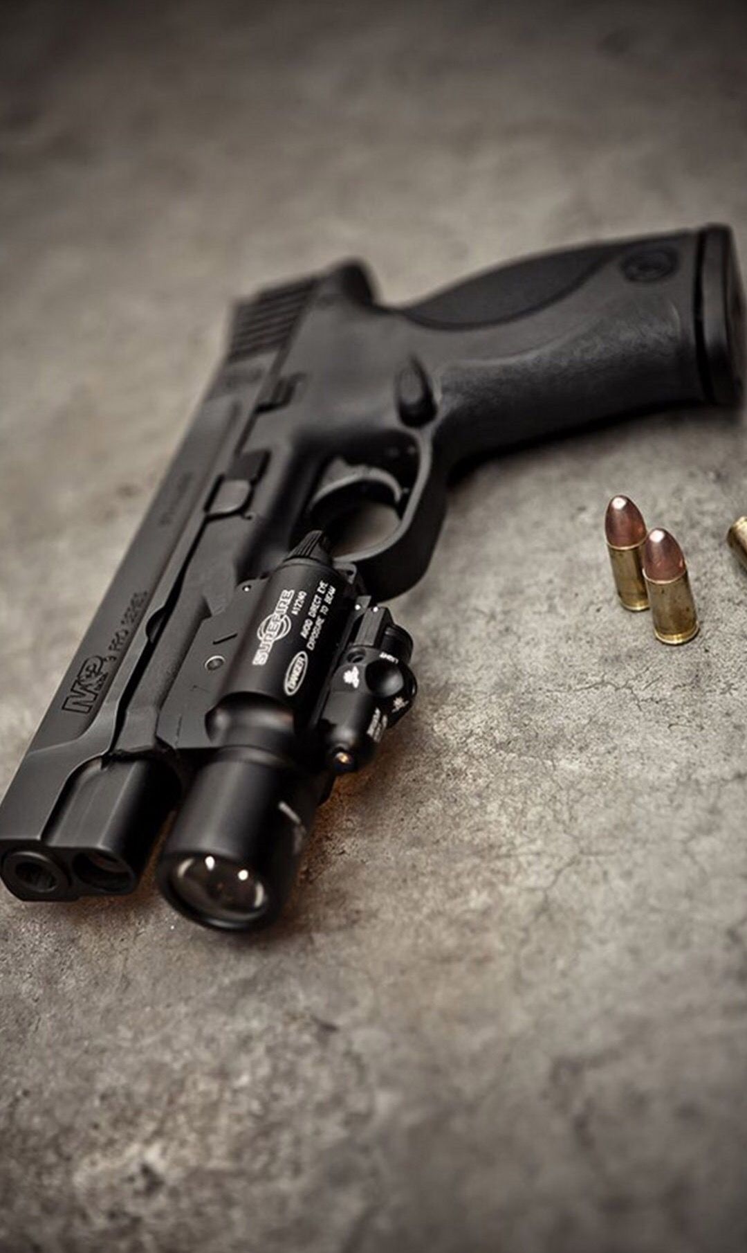 霸气枪械手机壁纸:如果送给你一把,你会选择哪一只呢__财经头条