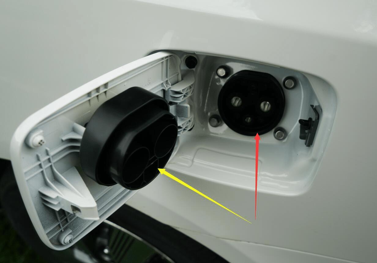 汽车油箱口有左右之分,分布不同有什么区别?