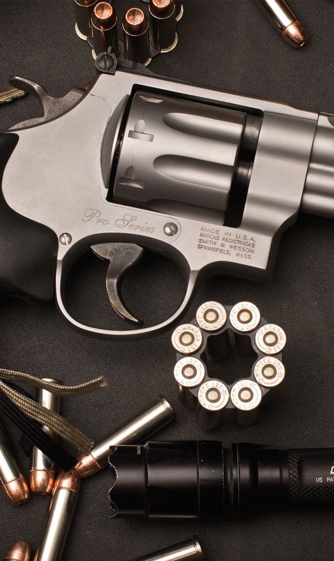 霸气枪械手机壁纸:如果送给你一把,你会选择哪一只呢__财经头条