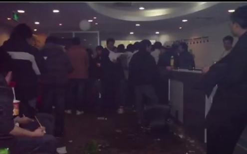 史上最刚游戏公司,一夜封号12万,结果被玩家组团抄家