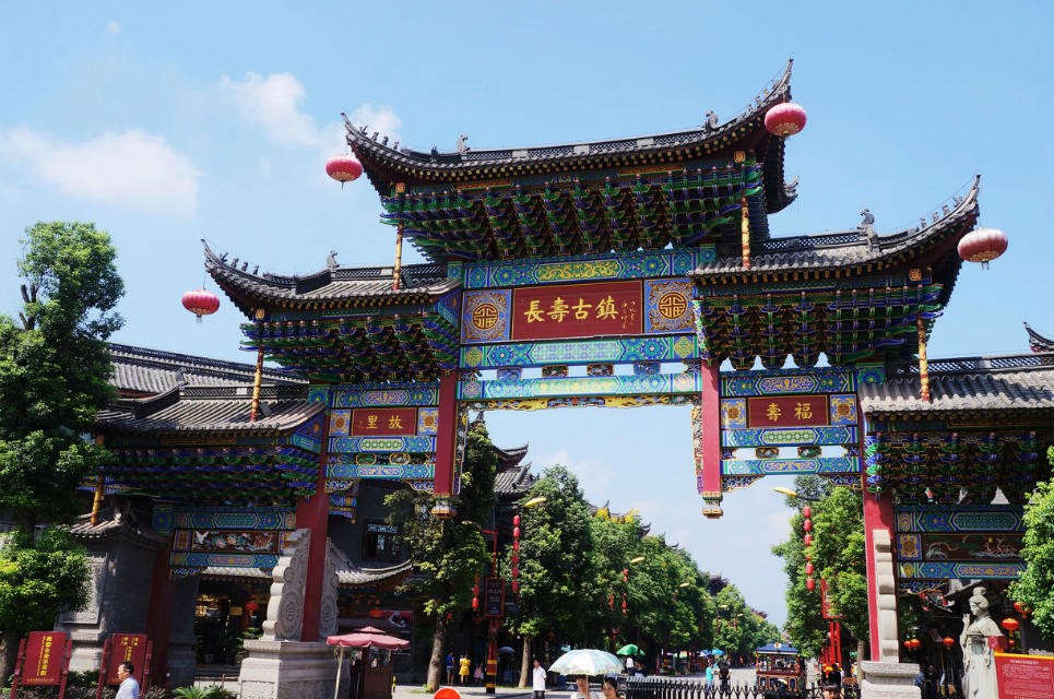 长寿古镇号称每季一大节,每月一小节,周周有活动,天天有看点.