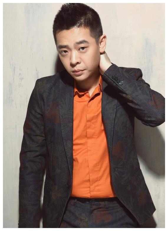 低调娶圈内老婆无人发现,颜值高感情专一,如今1岁女儿可爱