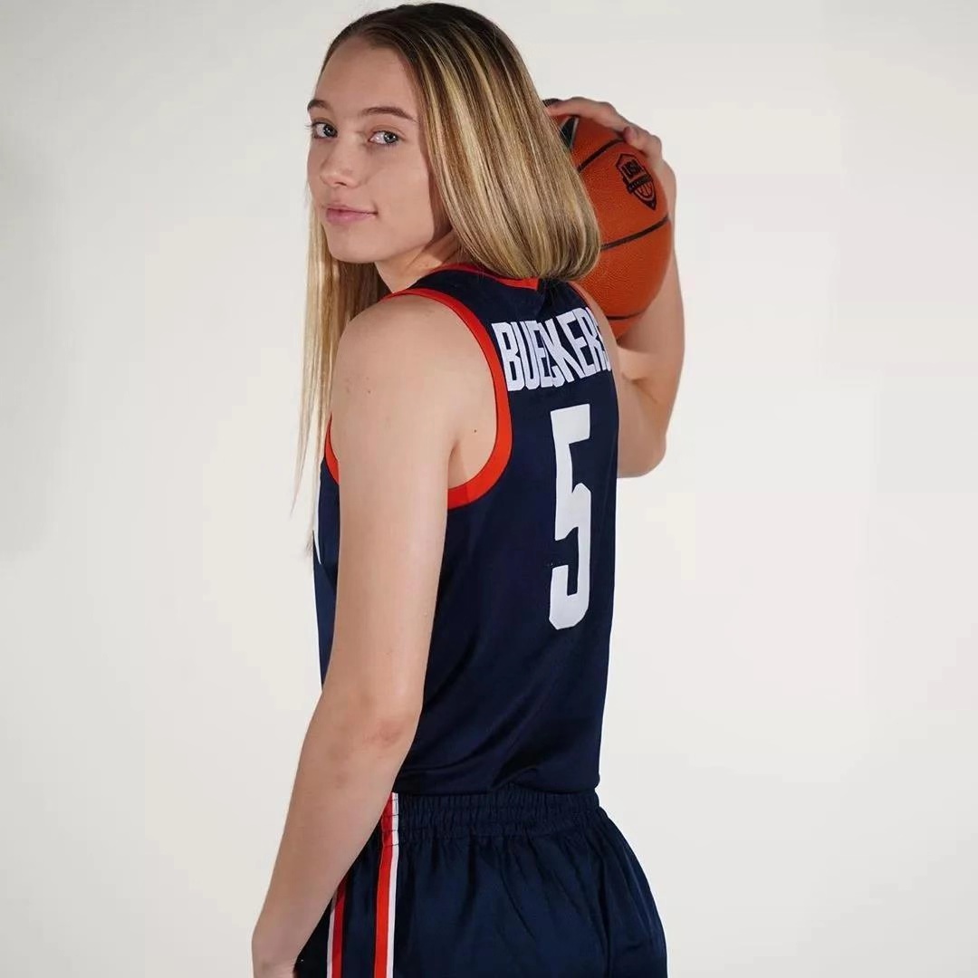 美国女篮最美球员球技与颜值兼具美到惊艳