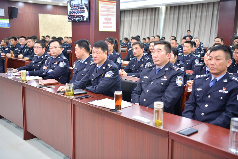 息县公安局举办"不忘初心,牢记使命"之传承红色基因专题讲座