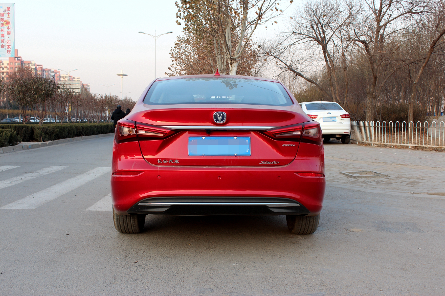 体验2018款长安逸动高能版,好看又豪华,关键安全配置高