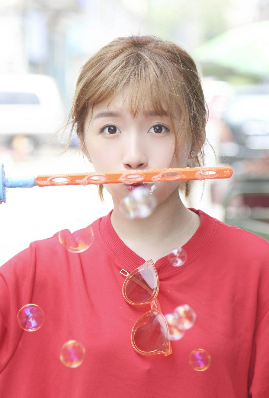 百变风格女神李浩菲时尚造型明星写真