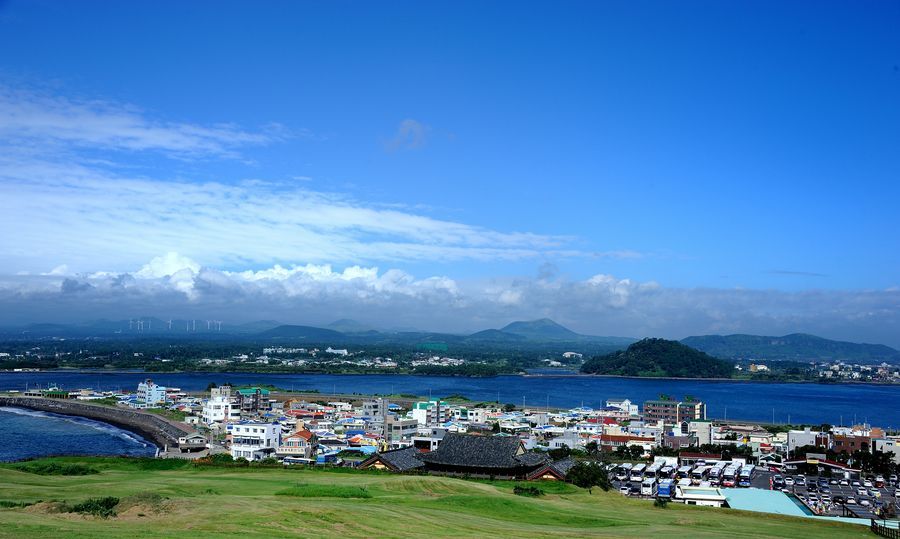 来济州岛体会特有传统文化及美丽的自然风光|牛岛|济州岛|汉拿山_新浪新闻