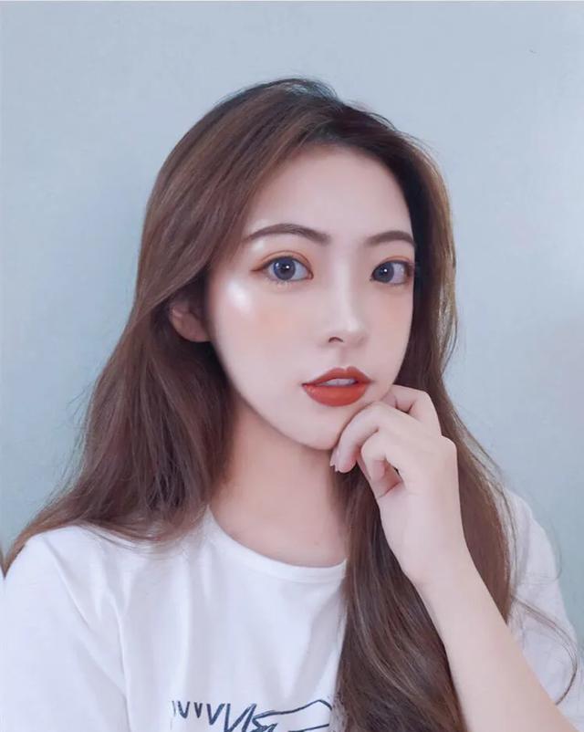 化妆时高光的方法你会用吗？|高光|颧骨|高光粉_新浪新闻