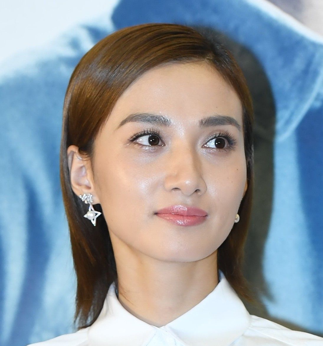 人物影像冯文娟出生于河北曾获第32届金像奖最佳新演员提名