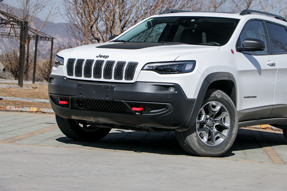 试自由光trailhawk这是能代表jeep品牌精神的suv并且还不贵