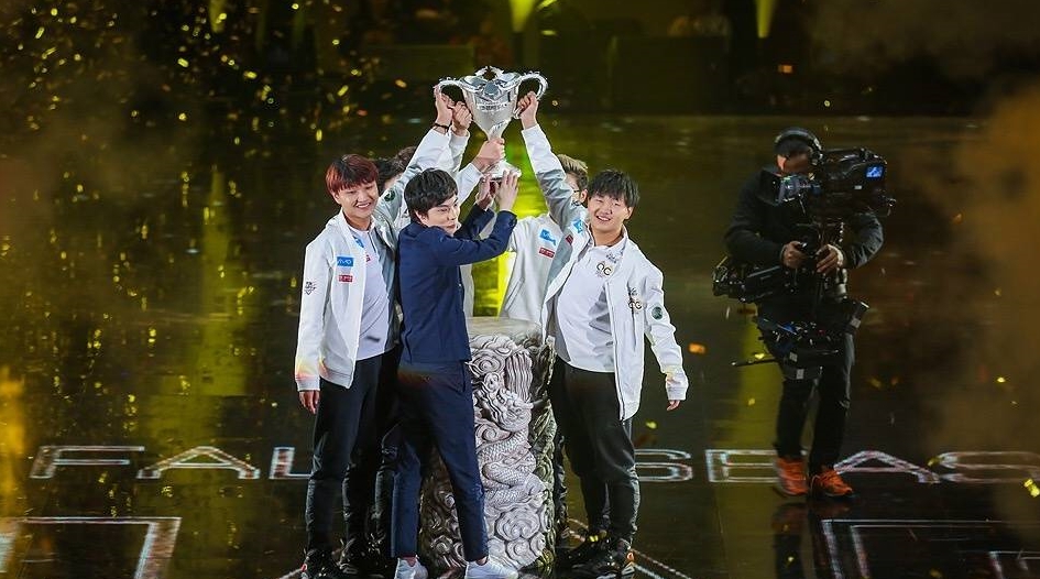 王者荣耀四冠王qg是否还能重回巅峰?3.0版队伍夺冠前路问题