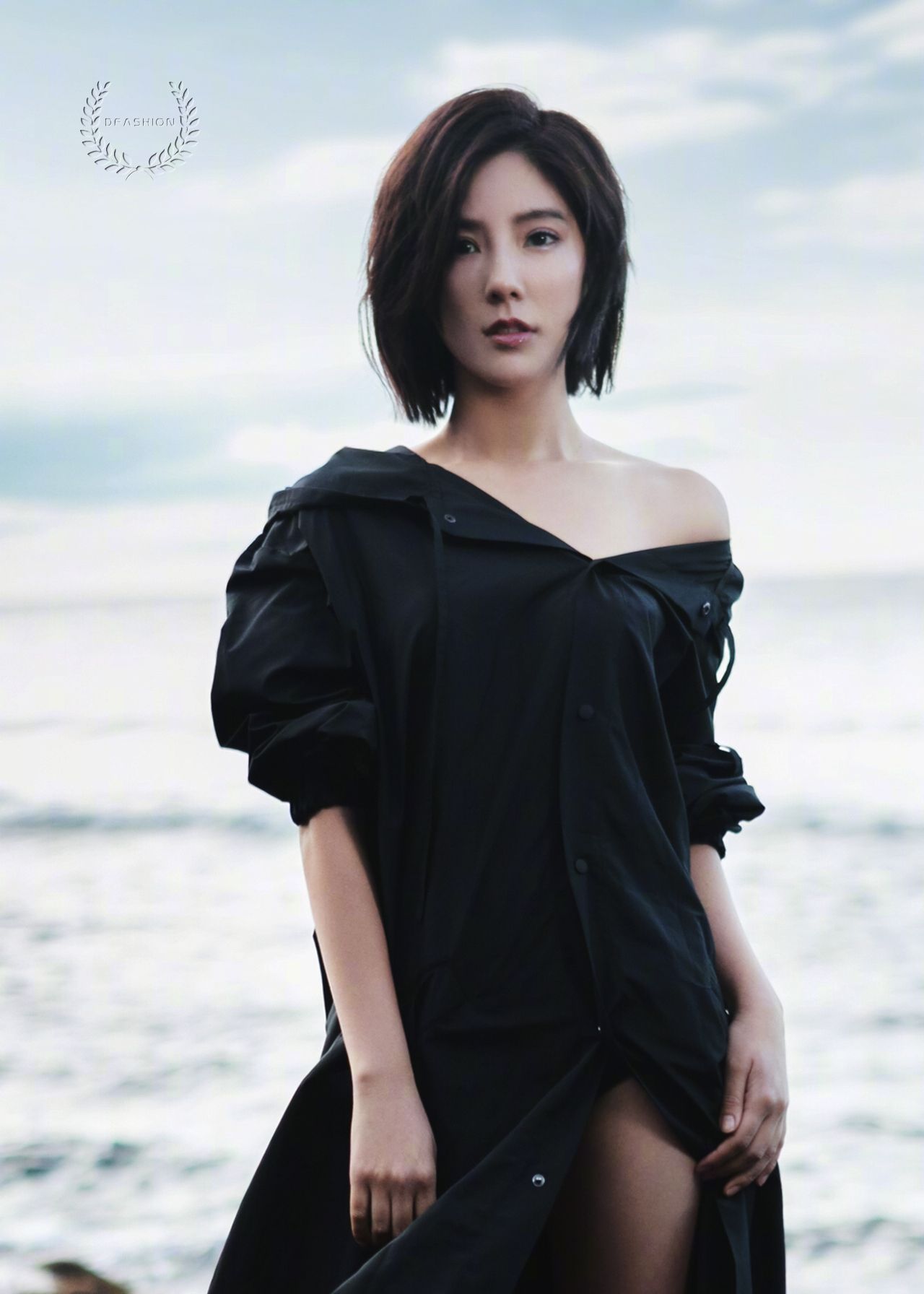 明星赵奕欢海边风尚摄影写真大片!